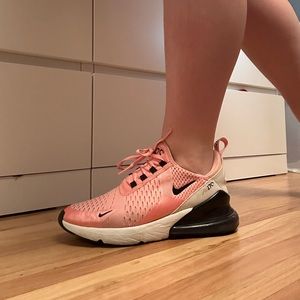 Nike Air Max 270